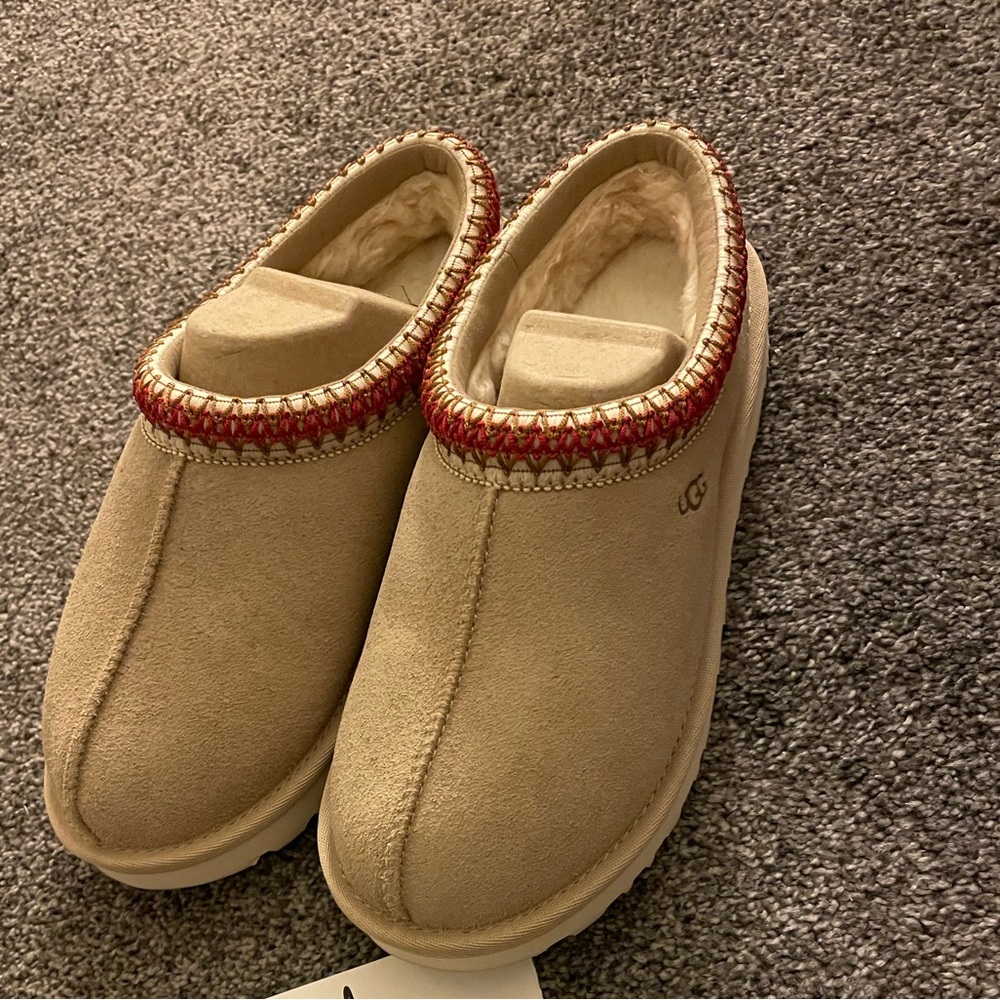 UGG Tasman II